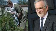 Imagem de Zona de Interesse (à esqu.) e Steven Spielberg (à dir.) - Divulgação e Getty Images