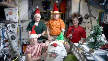 Registro dos astronautas celebrando o Natal - Reprodução/Vídeo/X