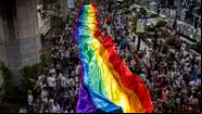 Fotografia tirada durante a parada do orgulho LGBTQIAP+ de 2024 em Bangkok, na Tailândia - Getty Images