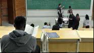 Imagem ilustrativa de aluno lendo em sala de aula - Agência Brasil
