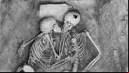 Os Amantes de Hasanlu - Museu de Arqueologia e Antropologia da Universidade da Pensilvânia - Museu de Arqueologia e Antropologia da Universidade da Pensilvânia
