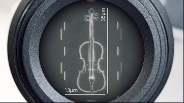 Menor violino do mundo criado por pesquisadores da Universidade de Loughborough - Divulgação/Universidade de Loughborough