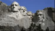 Monte Rushmore, localizado em Dakota do Sul, nos Estados Unidos - Foto por Denniss via Wikimedia Commons
