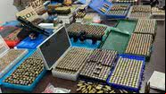 Armas e munições apreendidas na casa do suspeito - Divulgação / Polícia Civil